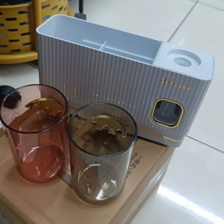 ستاند بلاستيك حماله معجون / فراشي اسنان لاصق مع كاستين ستاند بلاستيك حماله معجون / فراشي اسنان لاصق مع كاستين